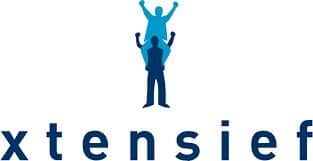 Logo van Xtensief met gestapelde figuren